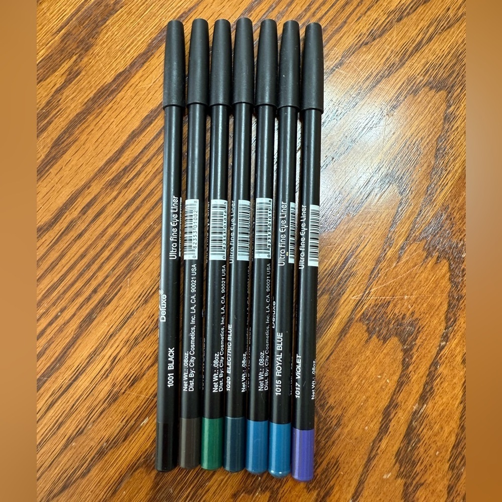 Set of 7 Ultra Fine Italia Eyeliners